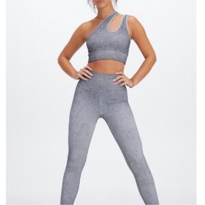 FABLETICS Christa Asymmetric Low-Impact Ribbed Sports Bra & pants set, Raincloud